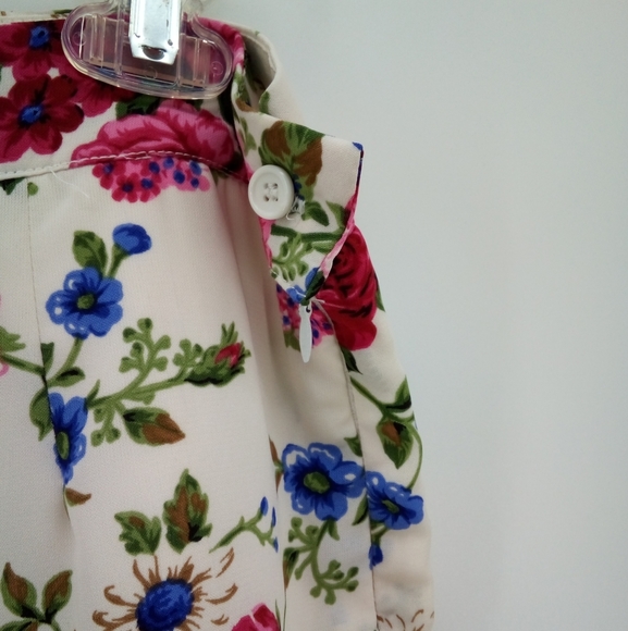 Forever 21 White Floral Ruffle Shorts Pink Blue Flowers L Spring Hidden Zipper - Picture 6 of 9